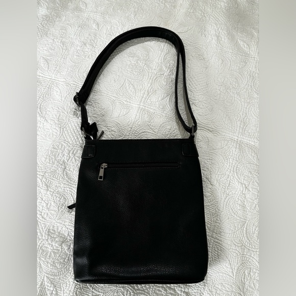 Mia and Luca Cross Body faux leather purse. Black - Picture 2 of 6